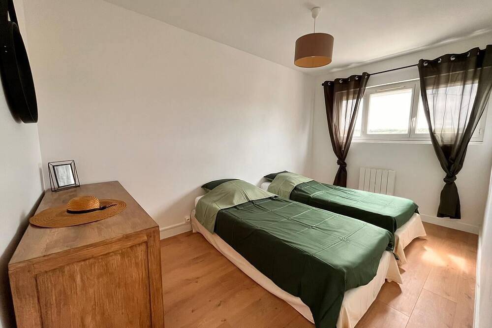 Appartement entier, Charmant duplex avec grande terrasse en cœur de ville, proche gare et commerces in Villepreux, Yvelines