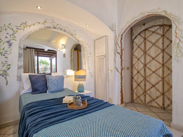 Location de vacances pour 5 personnes, avec terrasse et jardin à Arzachena - 4