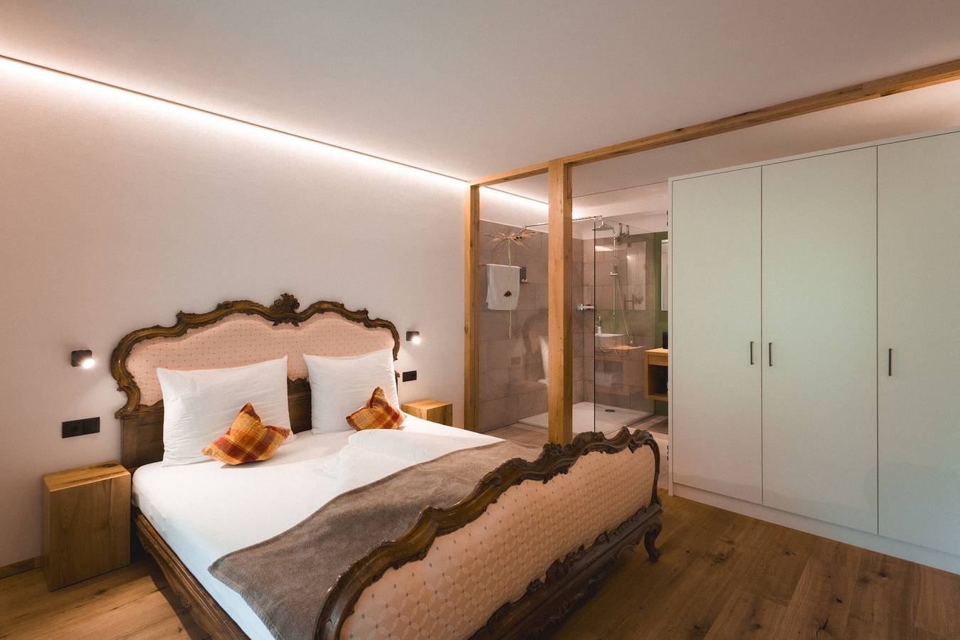 Ganze Wohnung, Ferienwohnung "Archehof Hochzirm Lodge Franz" mit Bergblick, Sauna & Terrasse in Sand in Taufers, Zillertaler Alpen