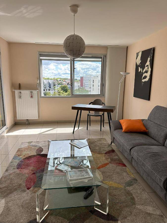 Appartement entier, Appartement standing 80m2, calme, lumineux, 2 chambres, proche centre historique & Auditorium Dijon in Dijon, Région de Dijon
