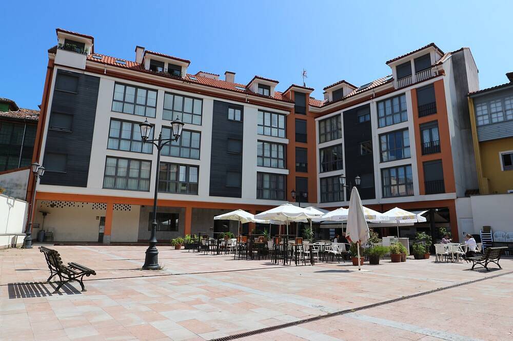 Entire apartment, Apartment La Bolera Indoor Bowling Alley in Llanes, Costa Verde (Spain)