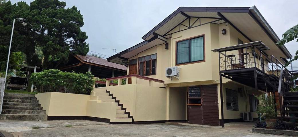 Maison d’hôte pour 2 personnes, avec jardin dans Mae Hong Son