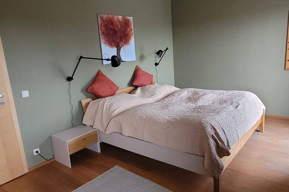 Ganze Wohnung, Große neue Ferienwohnung süd-östlich von München mit Fitnessraum in Pfaffing, Landkreis Rosenheim