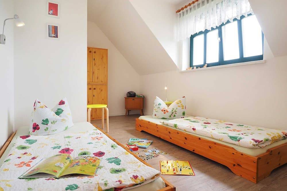 Straw soil - Ferienhof Hafflandsichten in Dargen, Usedom