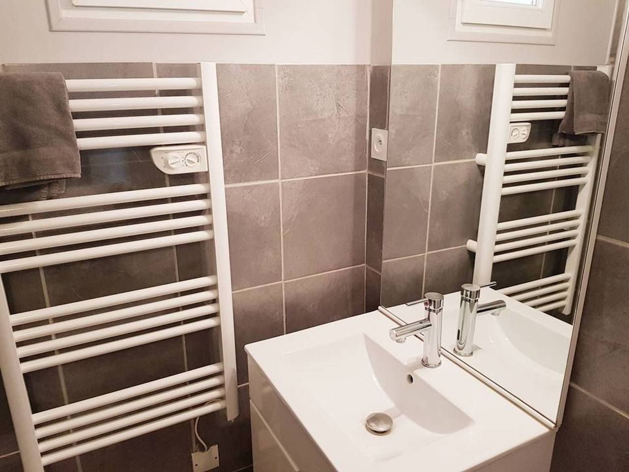 Provence 5 pers 2 Zimmer Schwimmbad Tennis in Grans, Aix-en-Provence region