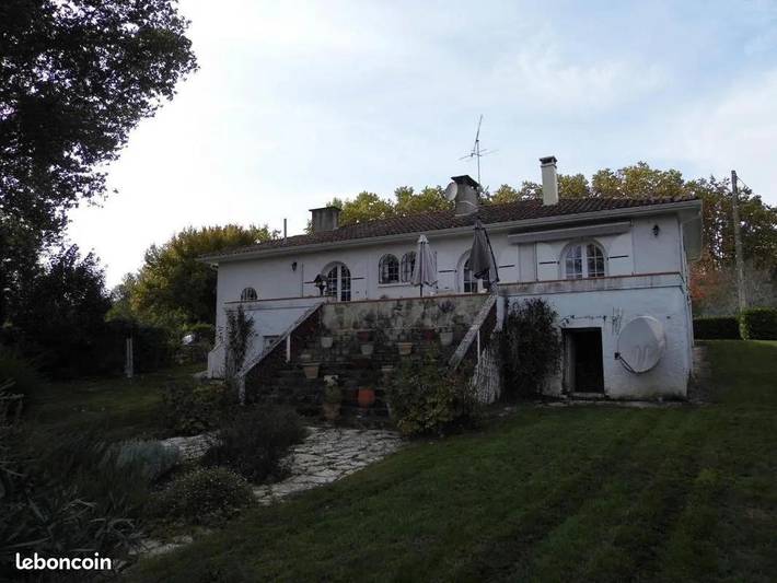 Location de vacances pour 6 personnes, avec terrasse, animaux acceptés à Varen - 2