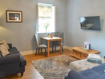 Log Cabin for 2 People in Alnwick, Northumberland, Photo 2