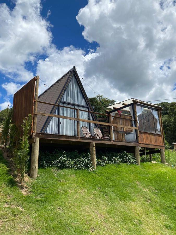 Casas e apartamentos de temporada para 2 pessoas, com balcão e jacuzzi e ainda jardim em Socorro