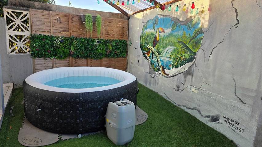 Location de vacances pour 2 personnes, avec jardin ainsi que jacuzzi et terrasse dans Guyane française