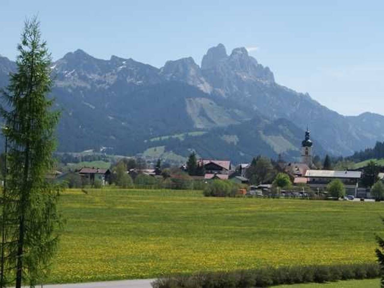 Landhaus Sammer - Komfort Doppelzimmer Türkenbund in Tannheim (Tirol), Allgäuer Alpen (Österreich)