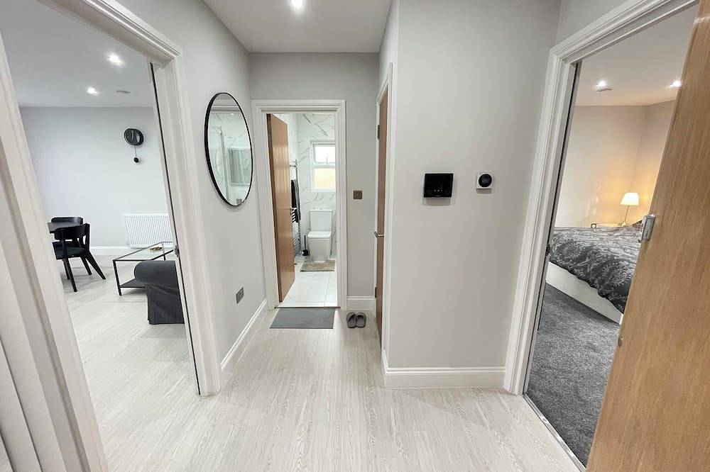 Ganze Wohnung, Newly Built Spacious 1 Bedroom Apartment in Redbridge, London