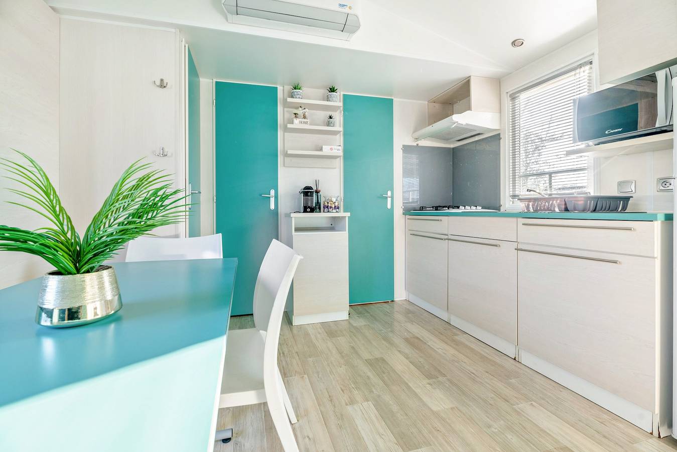 Air-conditioned Mobile Home with 3 Bedrooms - 4 Stars in Châteauneuf-de-Galaure, Valence region