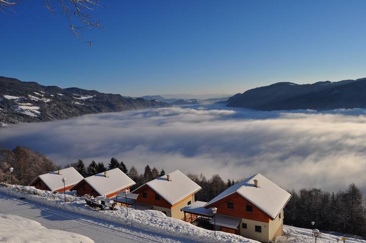 Chalet für 5 Personen, mit Balkon und Terrasse sowie Garten und Pool am Ossiacher See