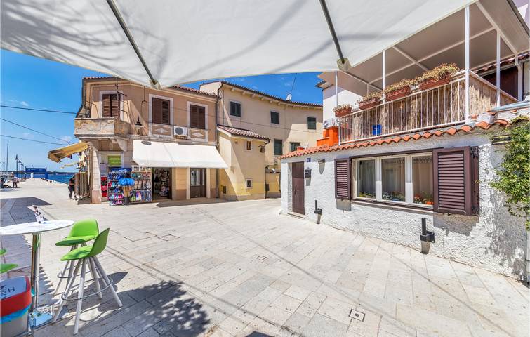 Ferienwohnung für 4 Personen, mit Terrasse in Fazana - 2