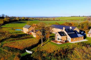 Location de vacances pour 9 personnes, avec jacuzzi à Saint-Pierre-des-Nids