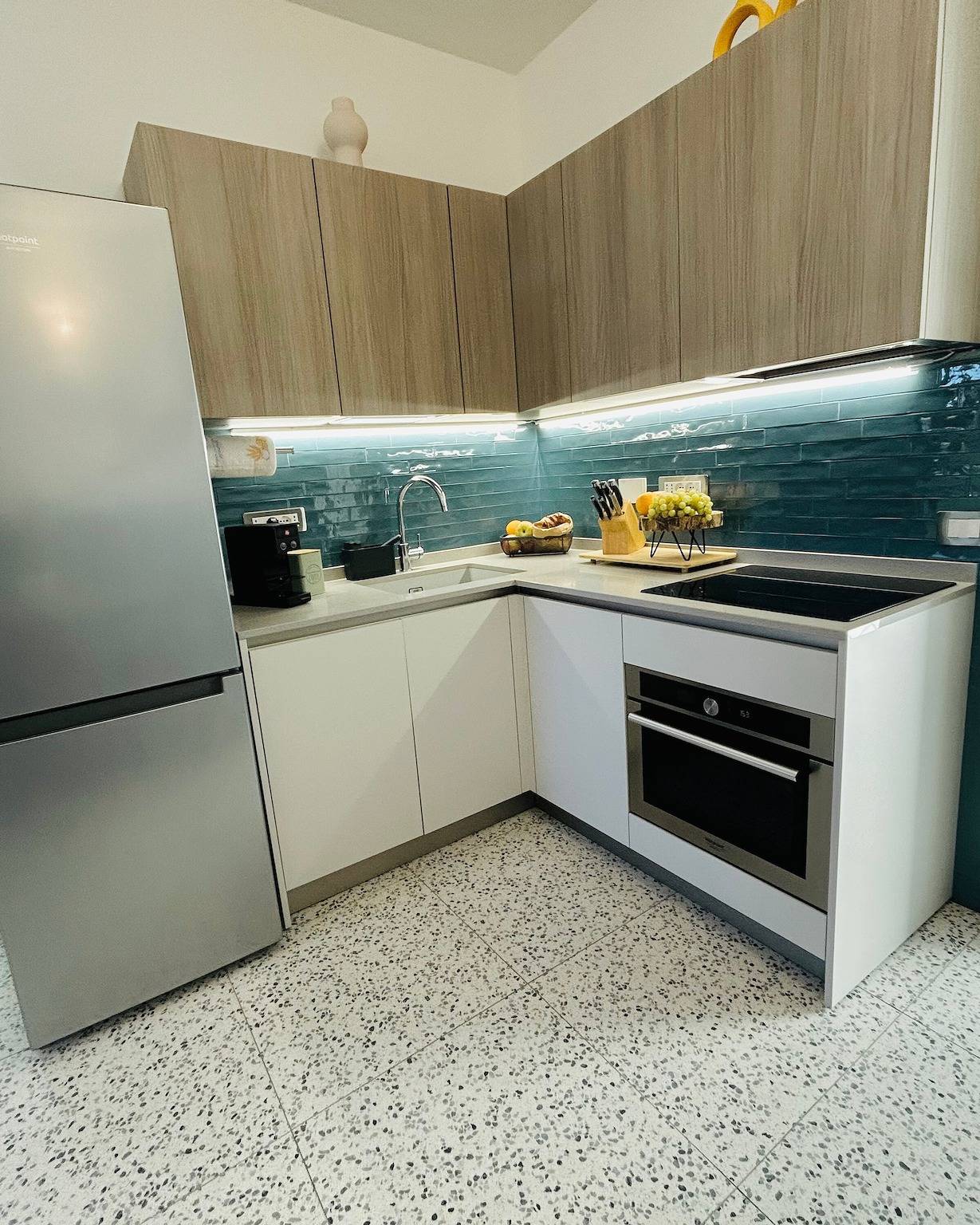 Appartement entier, Appartement 'Dimora Azzurra' avec jardin privé, balcon et climatisation in Santa Marinella, Province de Rome