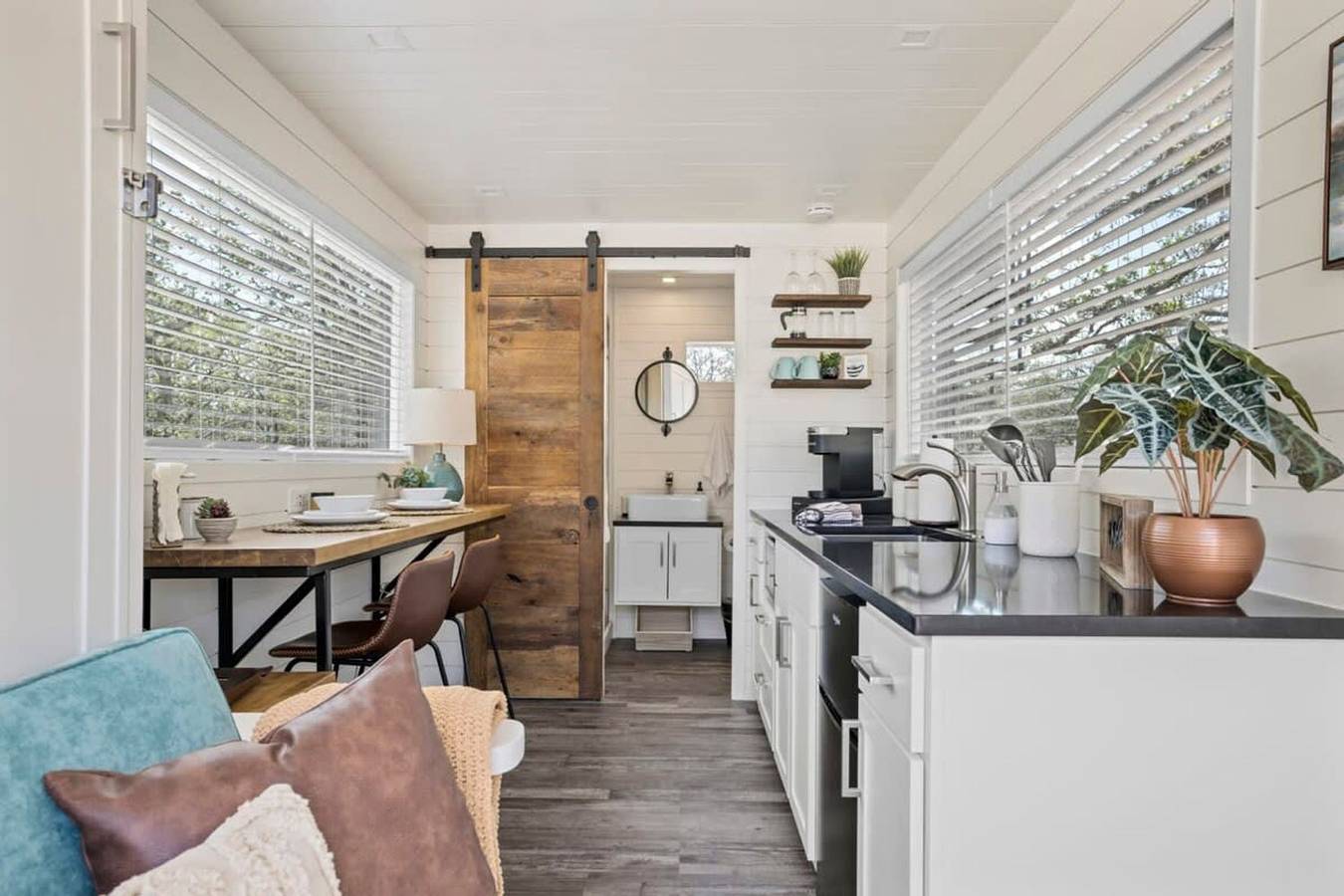 New The Desert Escape-Cozy Container Home in Gillespie County