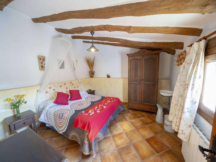 4-Guest Laroya Cottage with Pool in Laroya, Cordillera Penibética