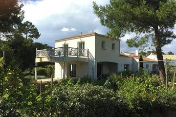 Location de vacances pour 7 personnes, avec jardin dans La Terrière