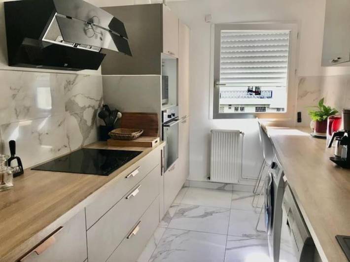 Appartement entier, Two-Bedroom Apartment in Le Bouscat, Région de Bordeaux