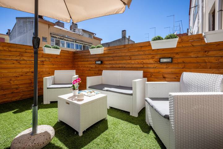 Entire apartment, Max Apartment Holiday Home in Quartu Sant'Elena with Terrace and Parking in Quartu Sant'Elena, Campidano