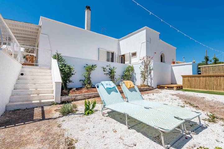 Location de vacances pour 7 personnes, avec terrasse et piscine, animaux acceptés à Martina Franca - 4