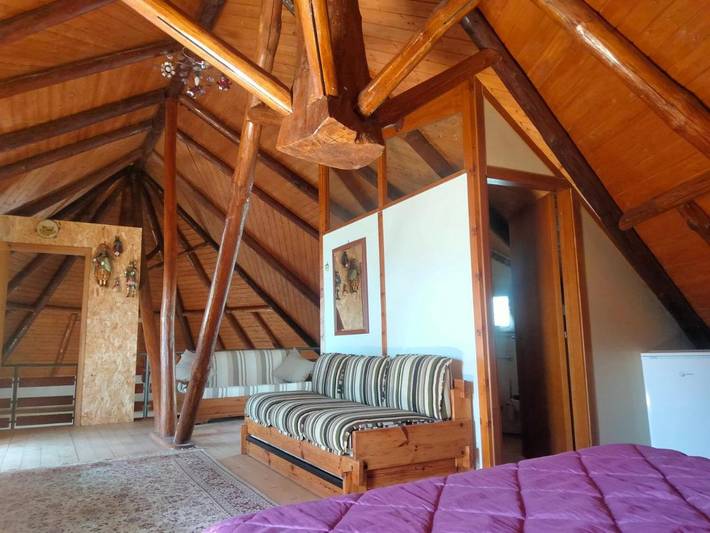Gîte pour 2 personnes, avec Balcon et Terrasse ainsi que Jardin et Vue à Nicolosi - 4