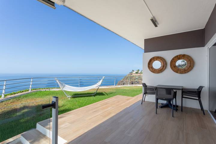Vacation Home "Villa Bahía de Michel" with Sea View, Pool, Garden & Wi-Fi in Lomo Román, Santa Úrsula