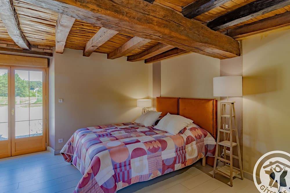 Gîte familial avec piscine privée, proche d'Angers et du Zoo de La Flèche in Échemiré, Vallée de la Loire