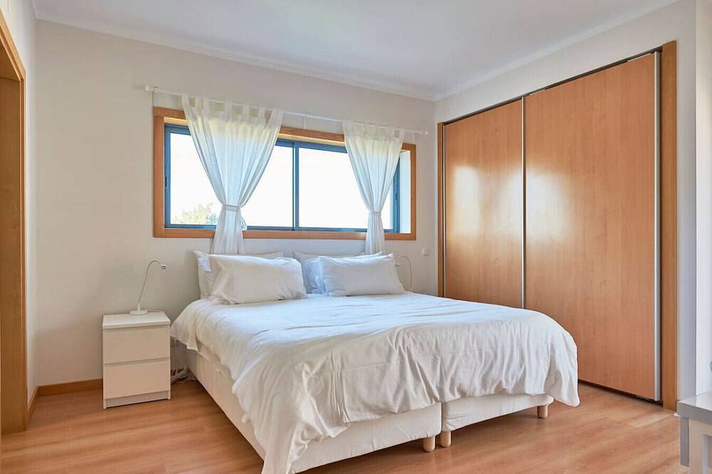 Ganze Wohnung, ★Marina Village Oceanside Apartment w/Pool★ in Olhão, Parque Natural da Ria Formosa