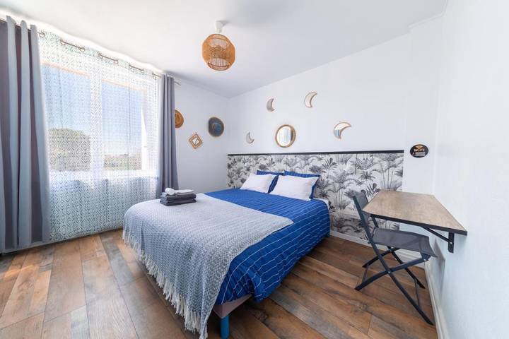 Alojamiento y desayuno para 2 personas, con terraza y jardín - 1