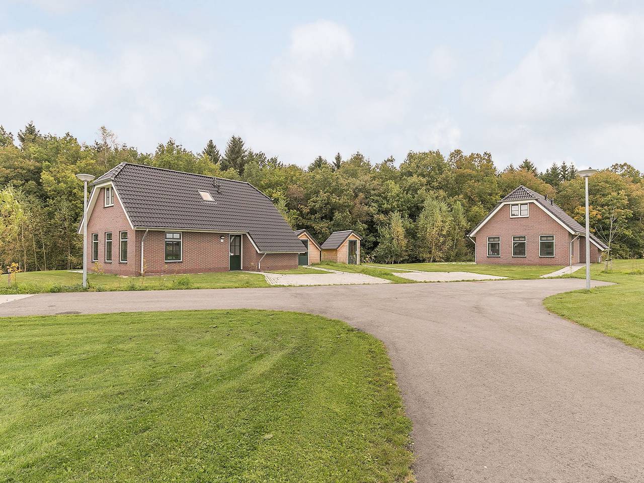 Villa in der Nähe von Waldwegen in Drenthe