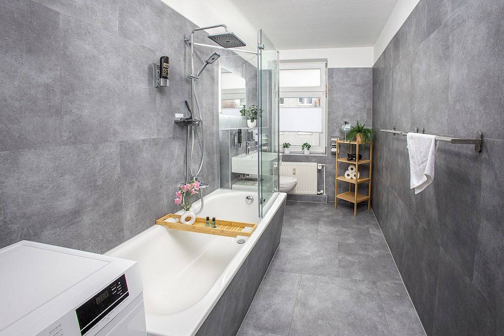Entire apartment, Brockheus Apartments: Central Apart. | Kitchen | Parking | Washingmachine | Wifi in Magdeburg, Elbe-Börde-Heide