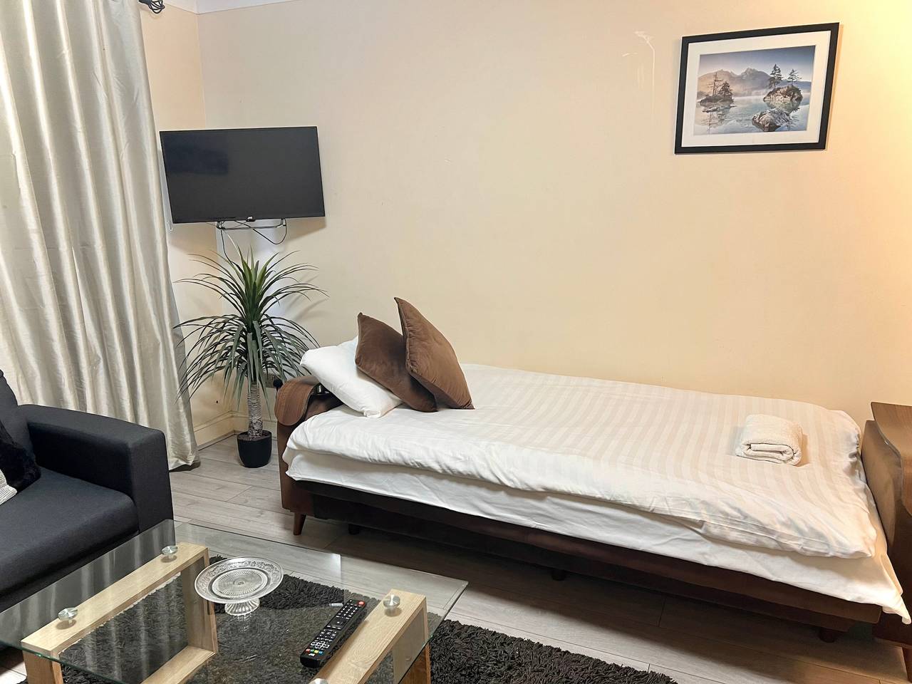 Cosy London Retreat near Tower Bridge in Tower Hamlets, London