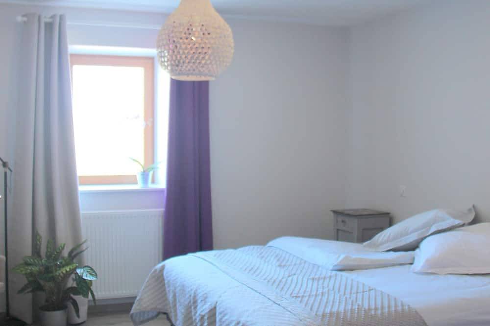 Gîte 22 pers – famille, amis ou séminaire – 1h Lyon, en pleine nature in Saint-Régis-du-Coin, Parc Naturel Régional du Pilat
