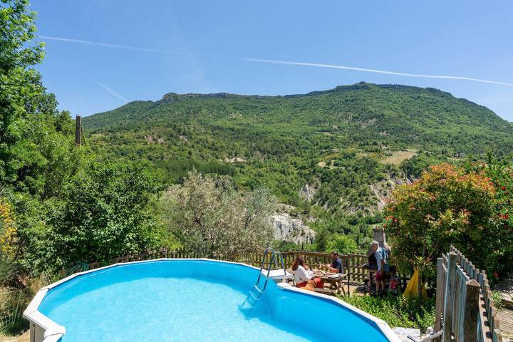 Location de vacances pour 5 personnes, avec Jardin dans la Drôme