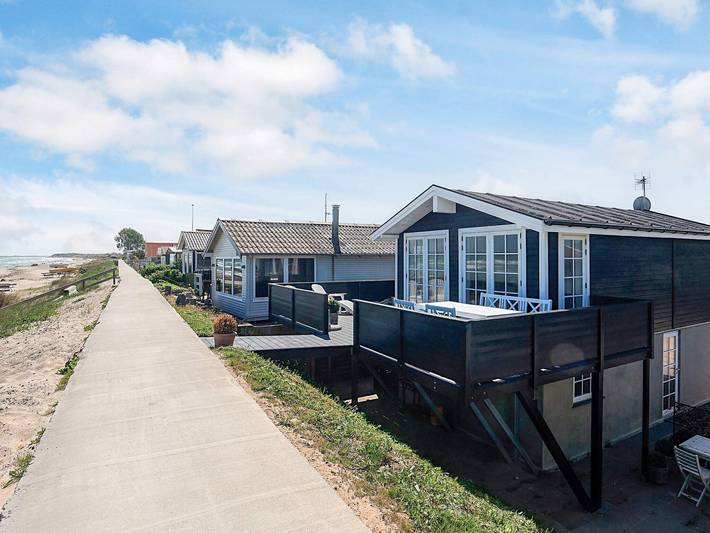 Ferieudlejning for 5 personer, med terrasse, børnevenlig i Otterup