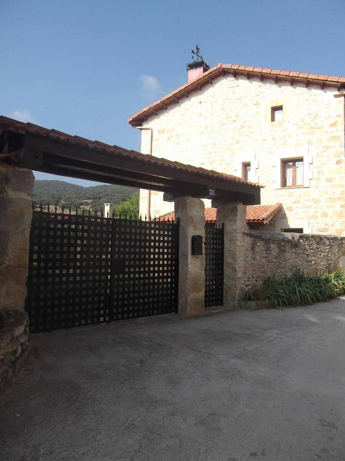 Casa rural para 12 personas, con jardín y vistas, Se admiten mascotas en Las Merindades - 3