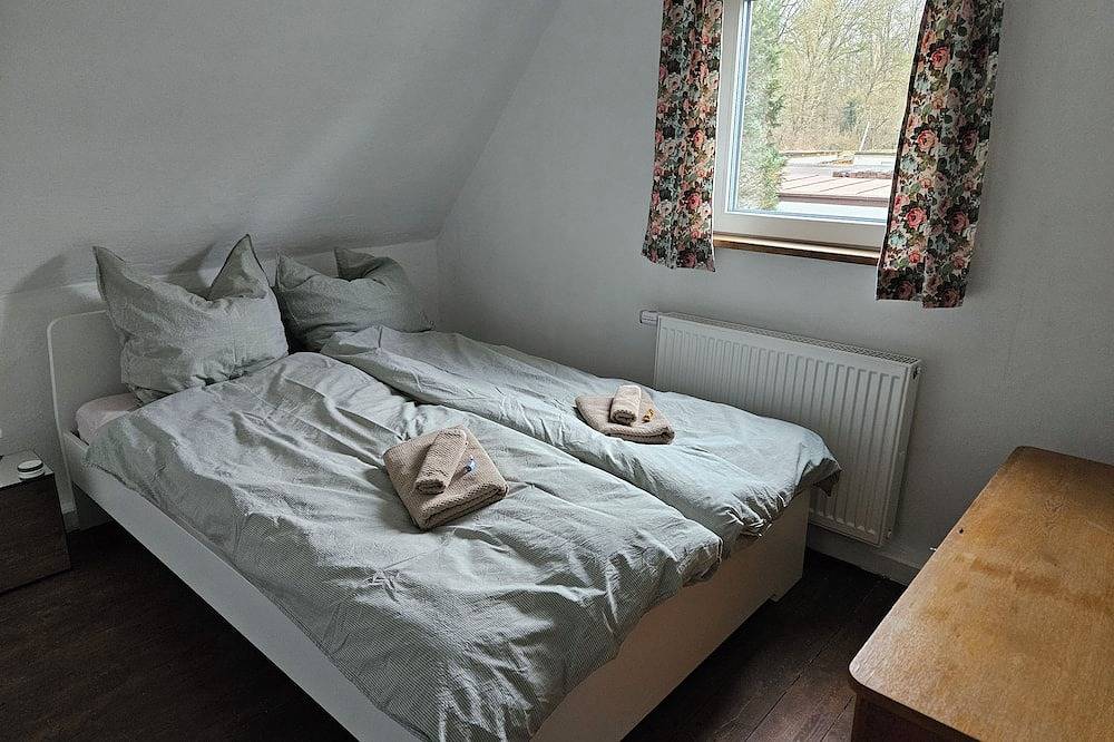 Gemütliche Wohnung mit Einem Großen Garten Direkt am Kuhsee, Augsburg in Augsburg, Bavarian Swabia