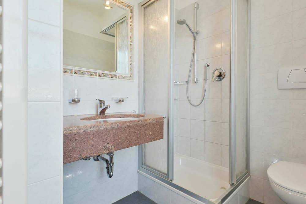 Ganze Wohnung, Gemütliche Wohnung für 2 Personen mit  W-Lan, Pool, Tv und Innenhof in Andrian, Nonsberggruppe