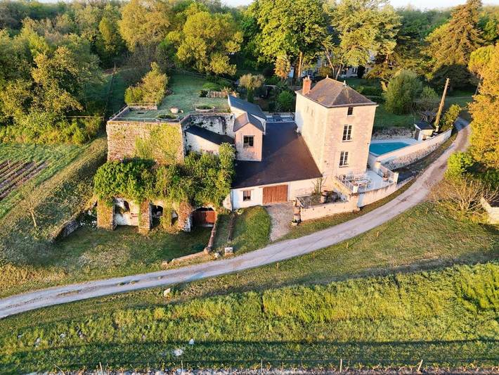 Location de vacances pour 6 personnes, avec Terrasse et Jardin ainsi que Piscine et Vue à Saumur