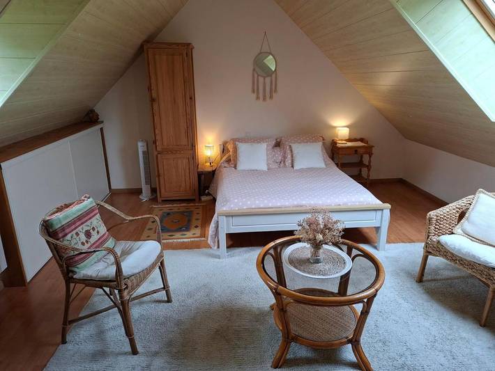 Chambre d’hôte pour 2 personnes, avec Jardin et Vue à Landéan