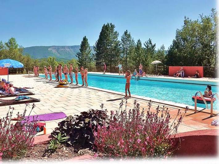 Mobil home pour 4 personnes, avec bassin pour enfant dans Garde-Colombe - 4