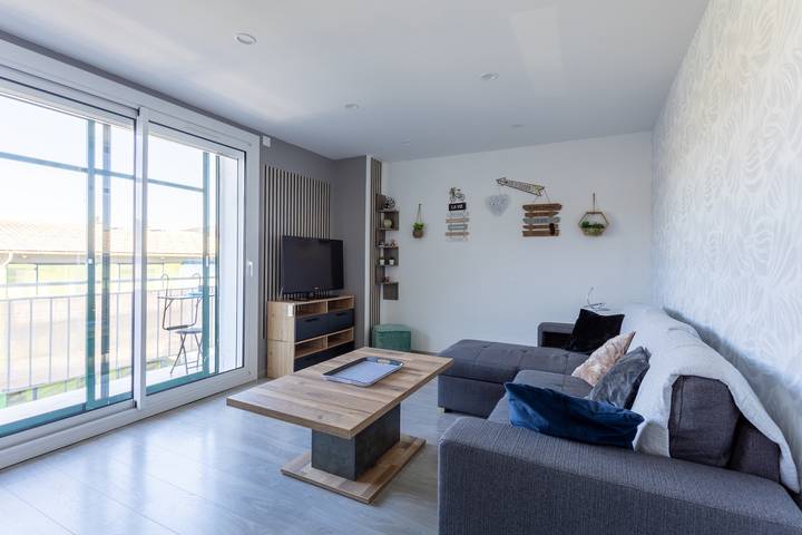 Appartement de vacances pour 6 personnes, avec vue sur le lac et balcon