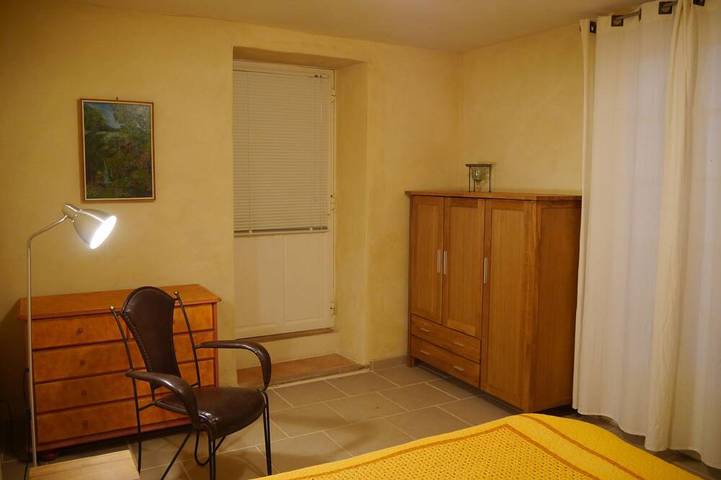 Location de vacances pour 6 personnes, avec balcon, animaux acceptés à Saint-Pierre-de-Vassols - 3