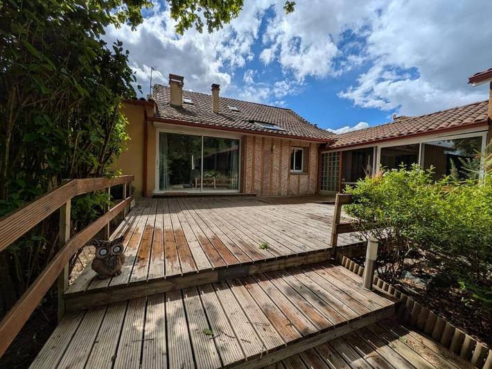 Location de vacances pour 10 personnes, avec vue ainsi que jardin et piscine, animaux acceptés à Échourgnac - 3