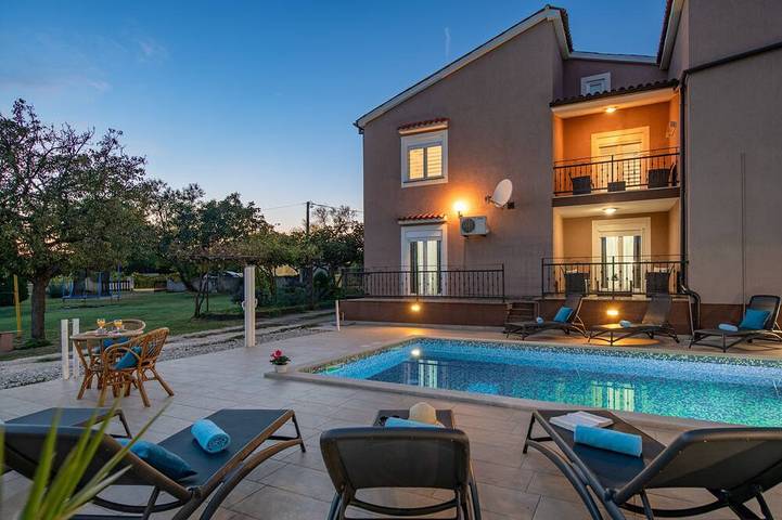 Ferienhaus für 10 Personen, mit Balkon