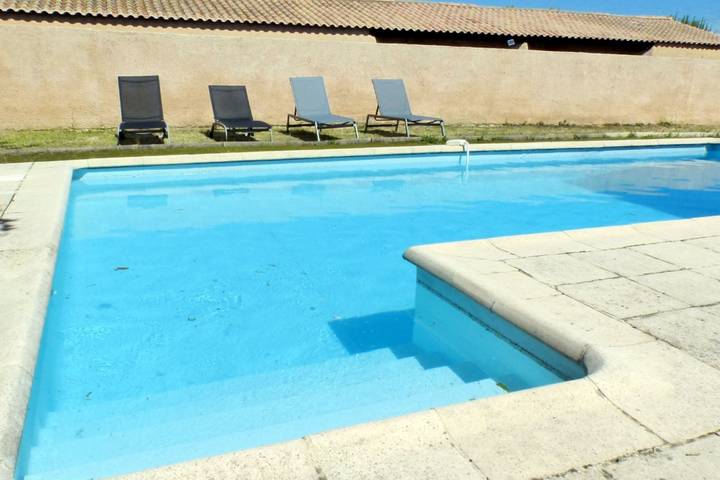 Ferienhaus für 6 Personen, mit Garten und Pool sowie Terrasse - 1