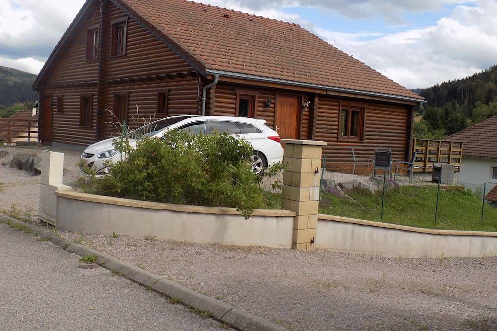 Chalet avec salle de jeux pour location groupes de 15 à 25 personnes in Le Tholy, Région d'Épinal