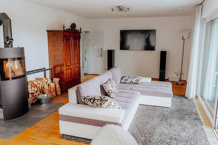 Ferienhaus für 10 Personen, mit Garten und Balkon in Mössingen